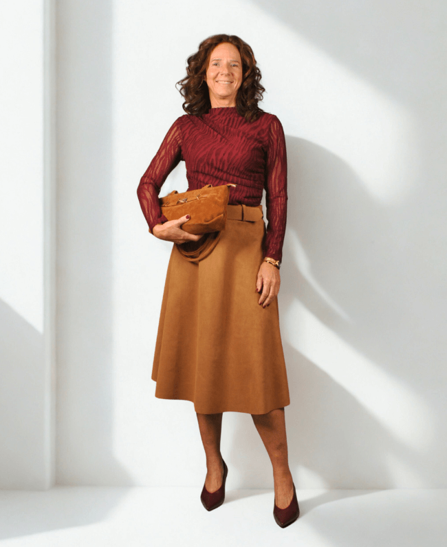 Velours rok dames – elegante rok van zachte fluwelen stof met luxe uitstraling.