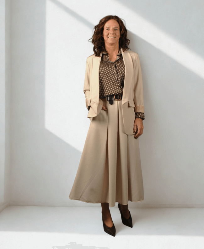 Stijlvolle plooirok dames, riem en handige zakken, one size tot maat 42/44, modieuze en chique look.