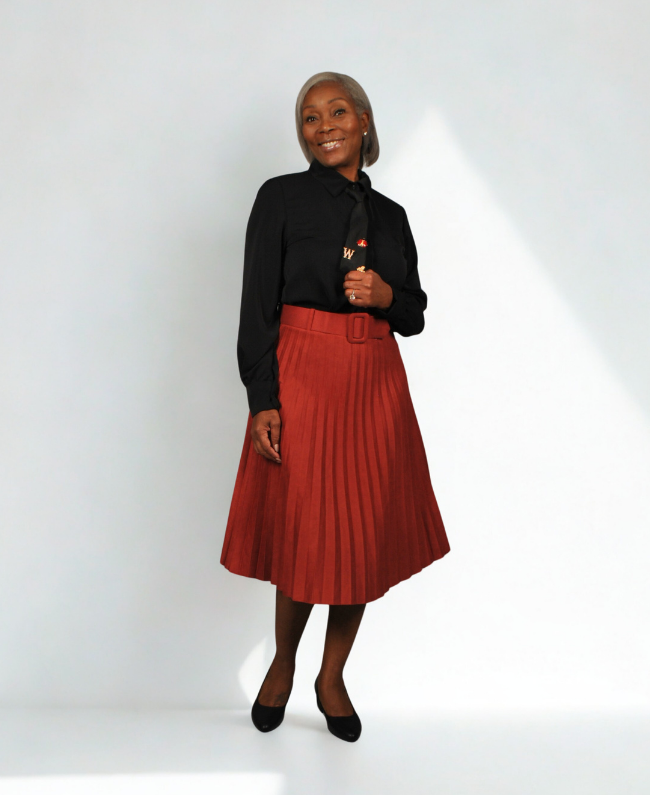 Italiaanse damesmode – knie lengte rok met plissé details