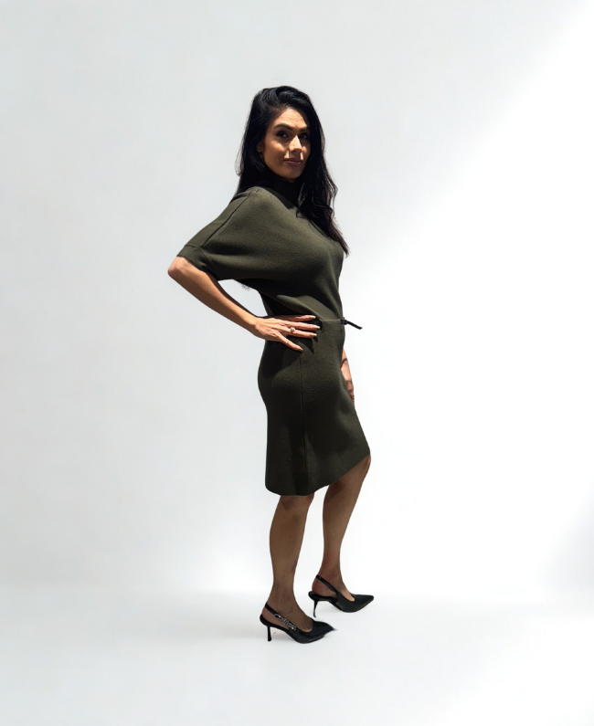 Elegant wollen jurkje met flatterende taille en veelzijdige styling – Donna Colori