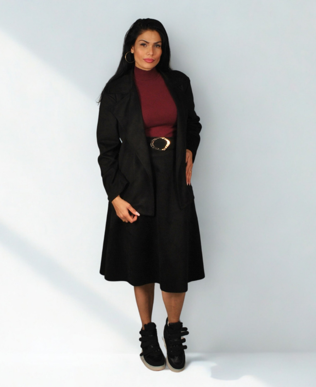 Stijlvol jasje met riemdetail, vrouwelijk en chic, Italiaanse look – Donna Colori.