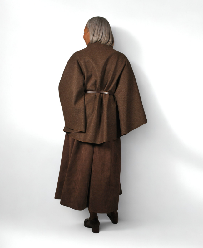 
                      
                        Poncho Change - Stijlvolle Dames Poncho Italiaanse Collectie
                      
                    