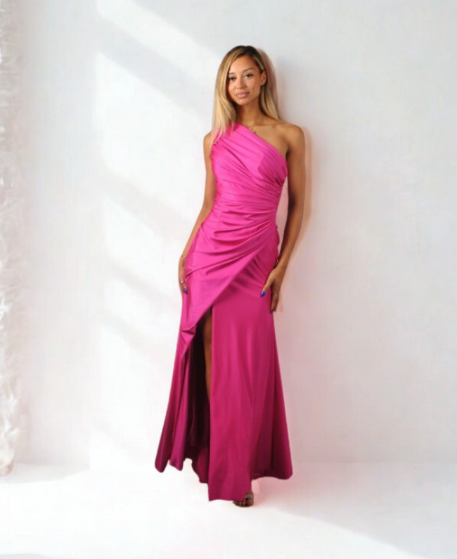 Stijlvolle aansluitende avondjurk dames – Italiaanse mode van Donna Colori.