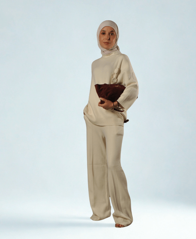 
                      
                        Set Flower - Comfortabele Loungewear Set met Bloemenprint | Donna Colori
                      
                    