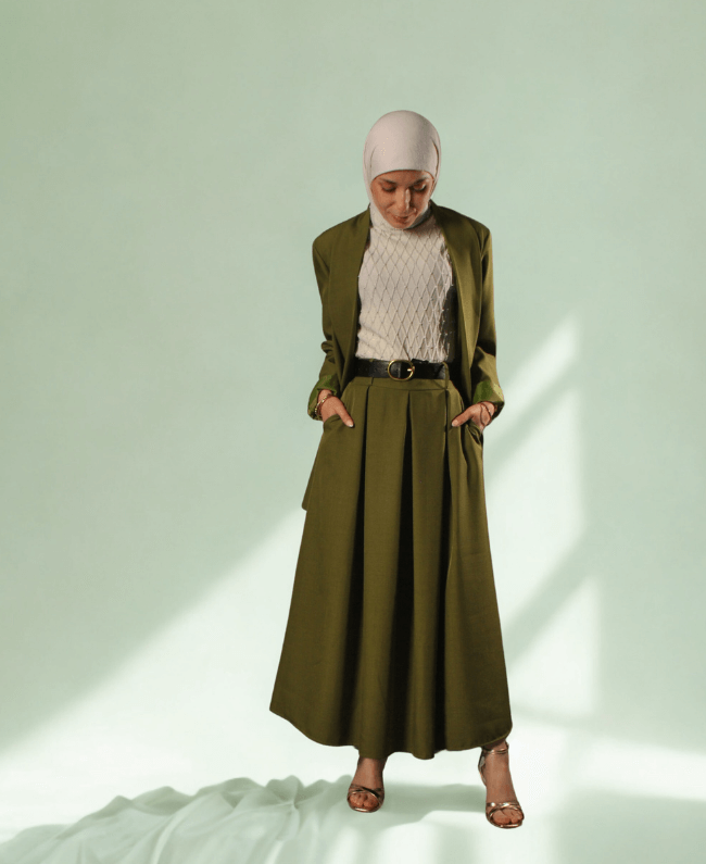 Plooirok dames met riem en zakken, one size tot maat 42/44, elegant en stijlvol te combineren met blazer.