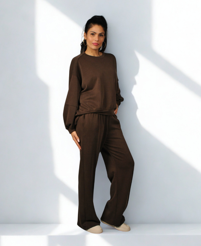 
                      
                        Azara loungewear set Moda Italia - achterkant

                      
                    