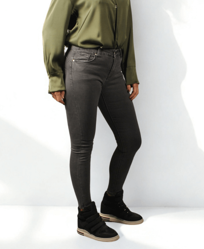 
                      
                        Jeans Ad'oro - Skinny Push-Up Jeans Dames
                      
                    