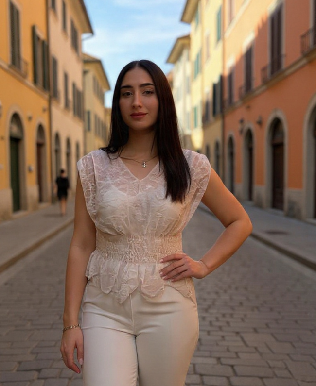 Femke Lace Top | Bloemen Kanten Top met Smoke Detail