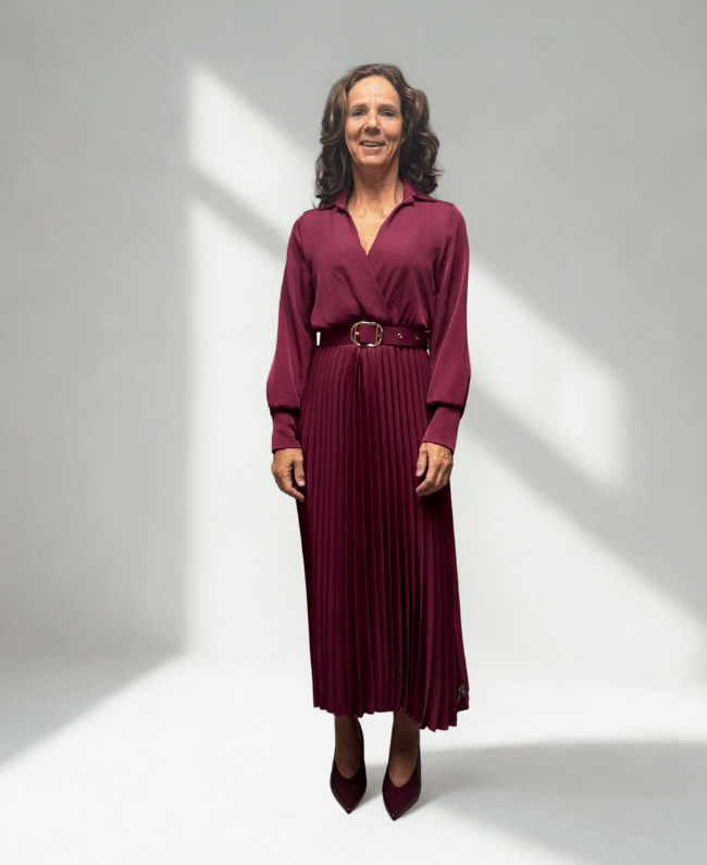 
                      
                        Geplooide jurk dames voor feestelijke of casual looks, one size tot maat 42.
                      
                    