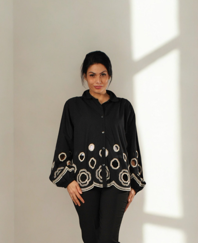 Zwarte blouse met witte ringen borduursel - Blouse Sofia Donna Colori Italiaanse mode