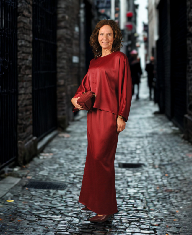 
                      
                        Set Eva - Lange Rok met Top Dames
                      
                    