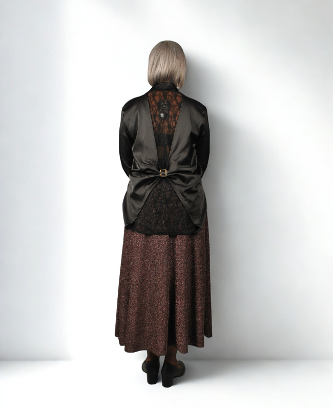 
                      
                        Italiaanse damesmode – glitter maxi rok elegant en vrouwelijk
                      
                    