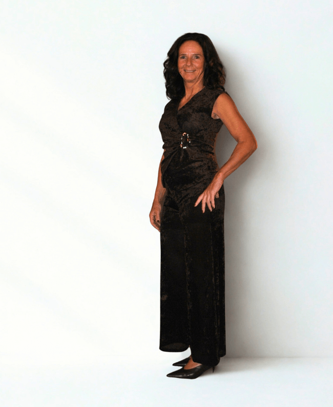 One size tweedelige set voor dames met flatterende pasvorm, bestaande uit een chique top en broek in elegante stijl.